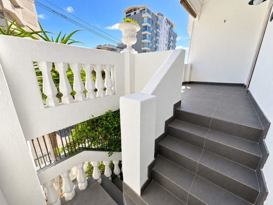 2 Bedroom Property for Sale in Green Point Western Cape